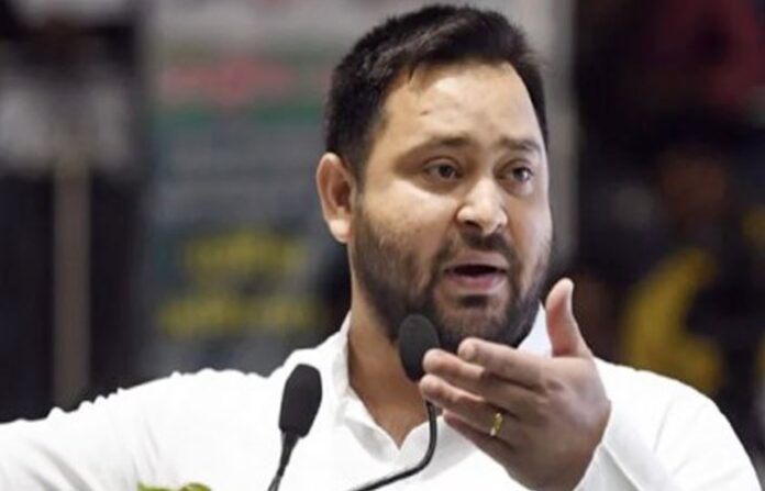 IMG-20250806-WA0004 Tejashvi Yadav की बढ़ी मुश्किलें, चुनाव आयोग ने EPIC विवाद पर फिर भेजा नोटिस