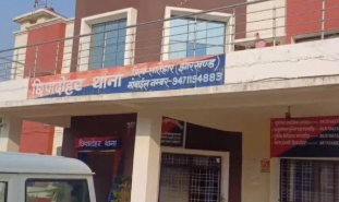 Latehar Double Murder Case: लातेहार में डबल मर्डर; माँ-बेटे की धारदार हथियार से काटकर हत्या, जांच में जुटी पुलिस 1 Latehar Double Murder Case: जांच में जुटी पुलिस