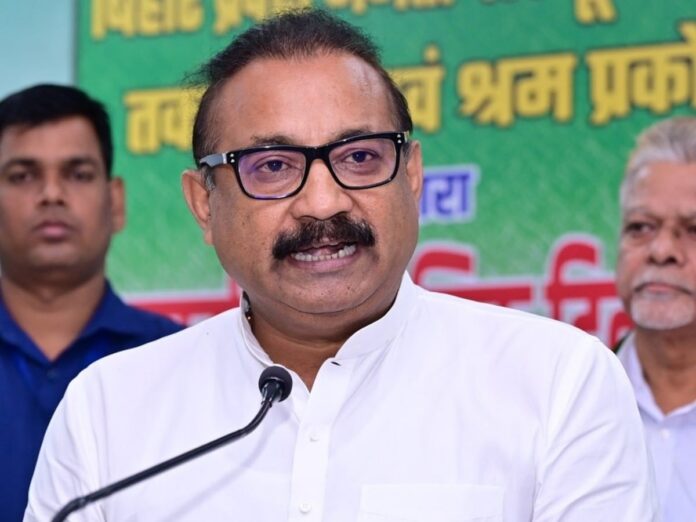 ashok_choudhary_1750844137666_1750844151349 Bihar Politics News: अशोक चौधरी ने प्रशांत किशोर को भेजा 100 करोड़ का मानहानि नोटिस