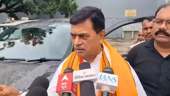 jy (2) Bihar Politics News: सम्राट चौधरी की डिग्री पर सवाल, आर.के. सिंह बोले– प्रमाणपत्र सार्वजनिक करें