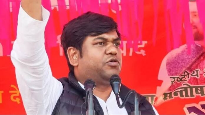 ss (3) Bihar Politics News: नीतीश सरकार पर भड़के मुकेश सहनी, कहा- बिहार में चल रहा है ‘लाठी तंत्र’